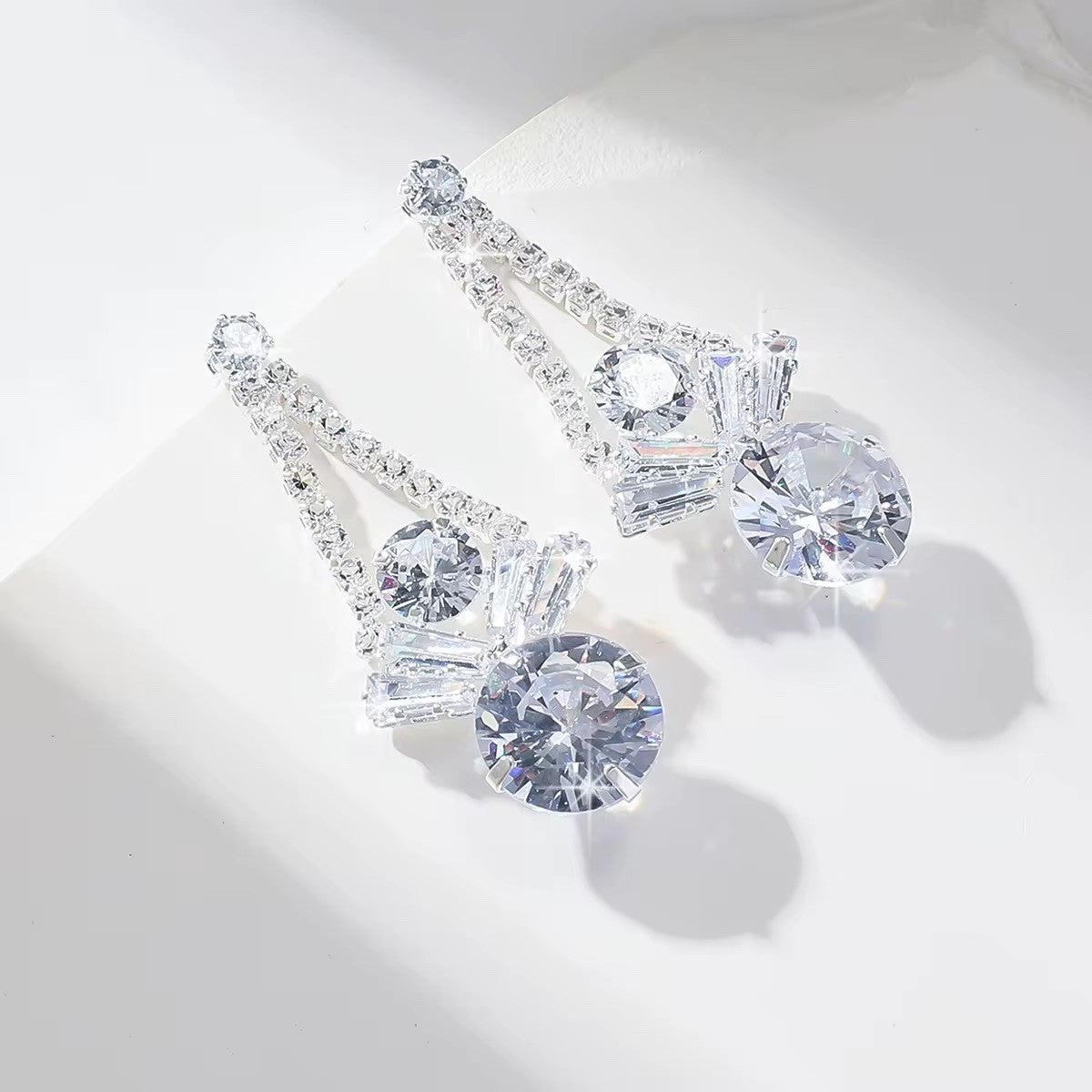 Luxurious Snowflake Flower Super Sparkling Rhinestone Earrings
