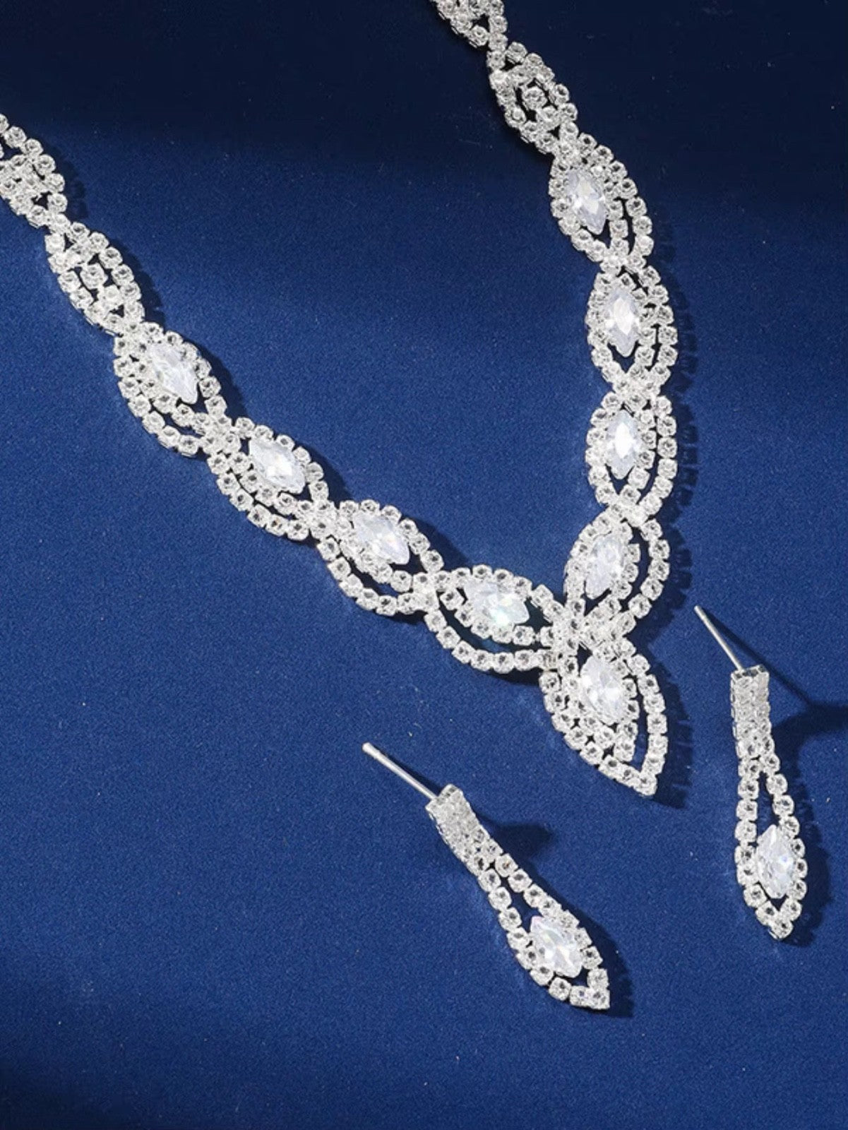Fashionable Exaggerated Temperament Claw Chain Zircon Earrings Necklace Jewelry