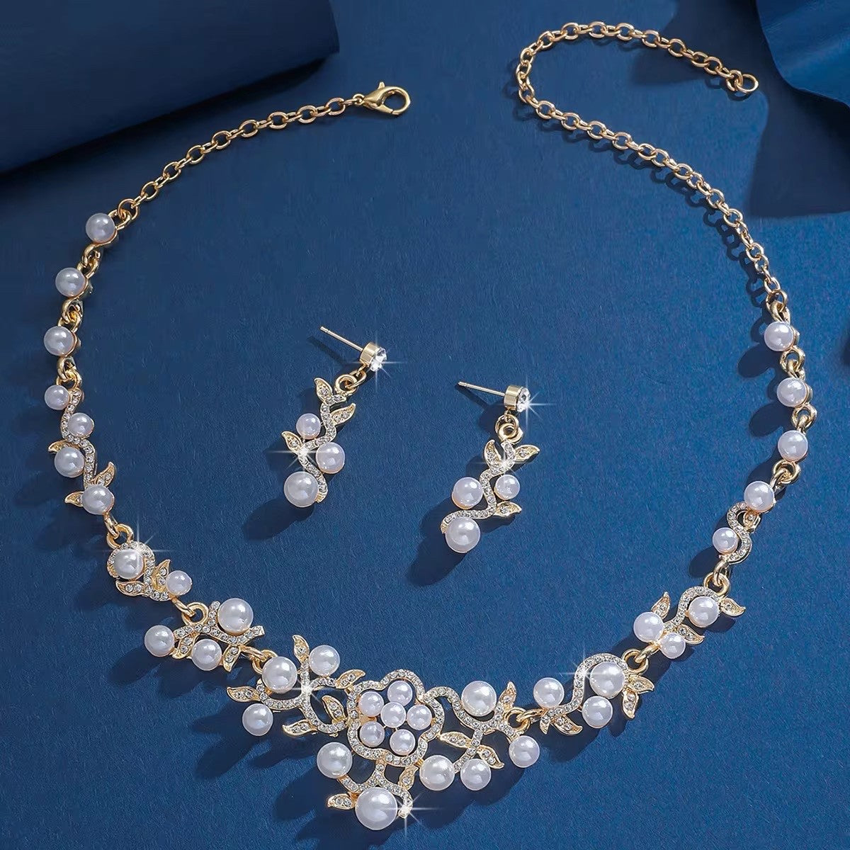 3pcs/set Women's Fashionable Jewelry Set Sparkling Flowers